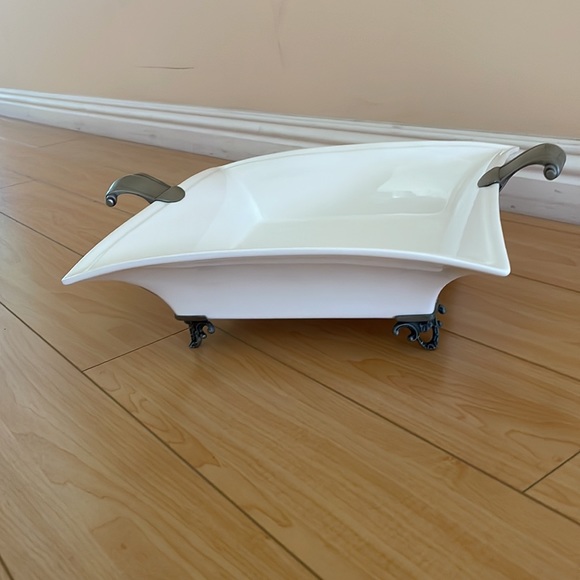 Novel Collection - white and silver antique handle serving dish - Picture 2 of 7